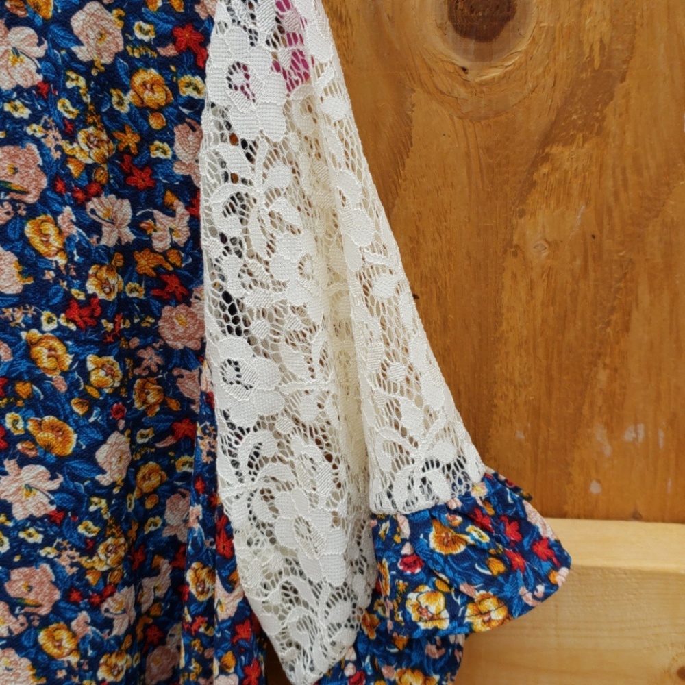 Blouse - Picture 2 of 4
